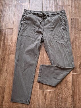 Orvis Olive Straight Leg Pants Sz Large Tencel Cotton Patch Pockets Pull On